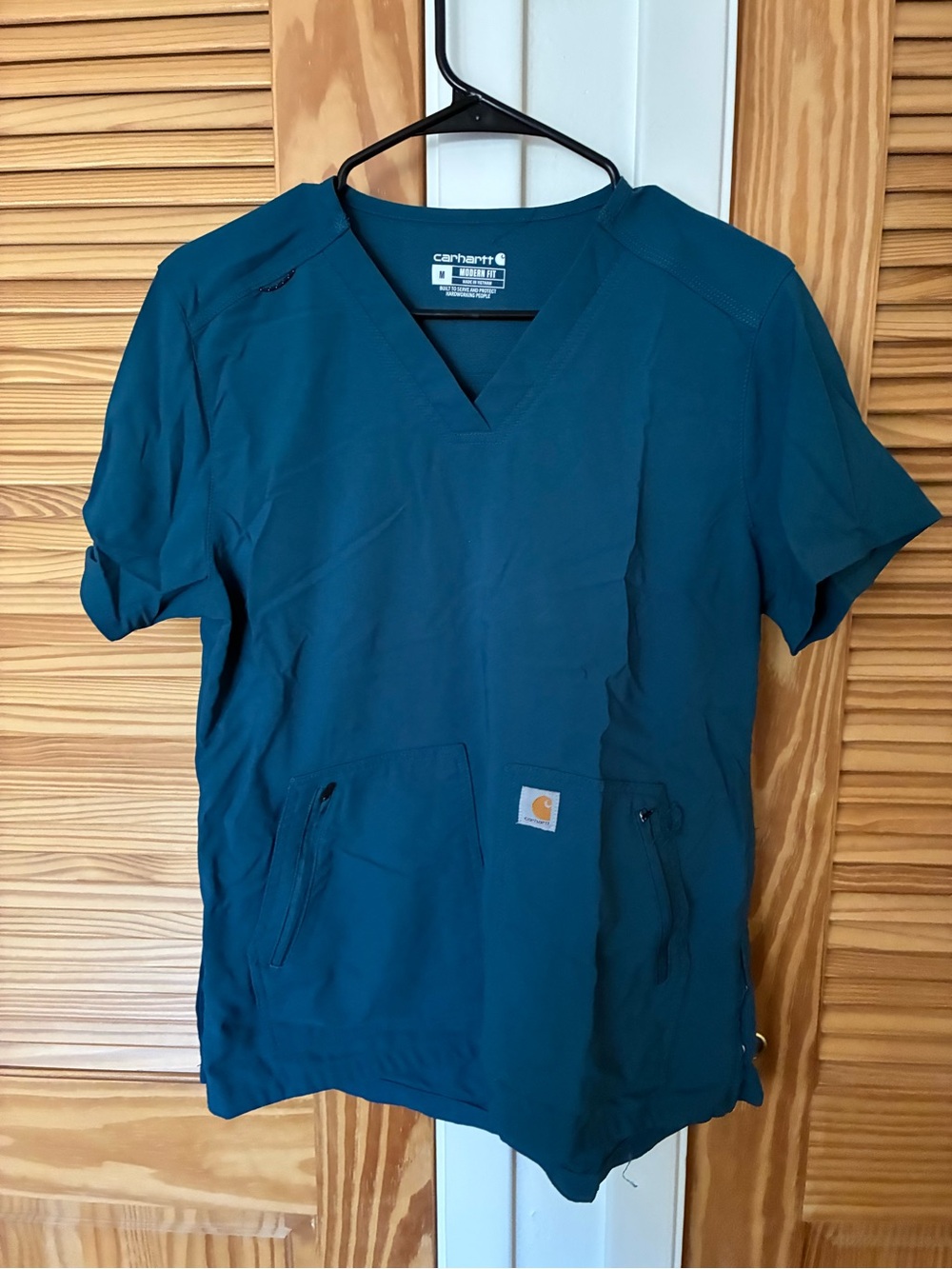 Carhartt Deep Teal V-Neck Scrub Top size medium
